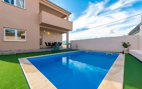 Private House Villa Velebita